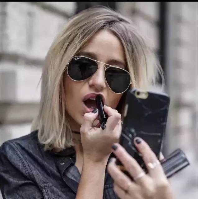 秋冬口红怎么买便宜的,秋冬口红涂什么颜色好看