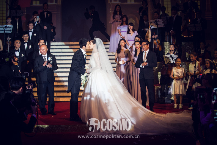 穿3k块和30w的婚纱结婚，谁更幸福？