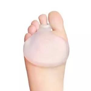 穿高跟鞋如何保护脚后跟,穿高跟鞋经常磨破脚怎么办