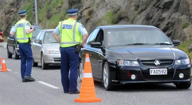 交通部说做就做，700名uber司机收到警告并面临牢狱之灾及罚款，部分司机的车已被没收，uber在新西兰的末日真的到了吗？