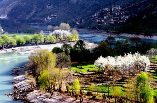 重庆十大古镇哪个古镇比较好,成都周边旅游人气最旺的十大古镇