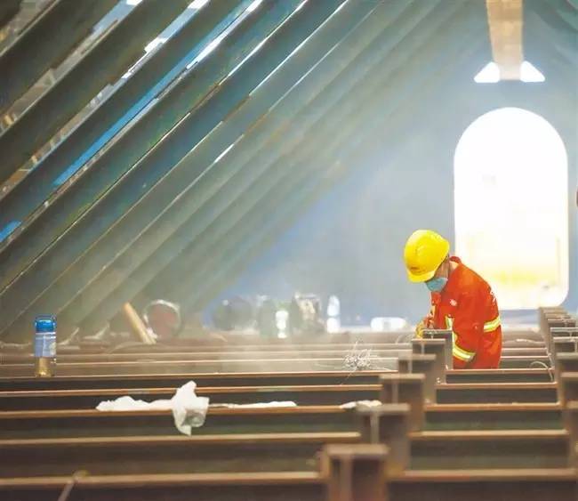 港珠澳大桥全长多少公里,港珠澳大桥投资多少个亿