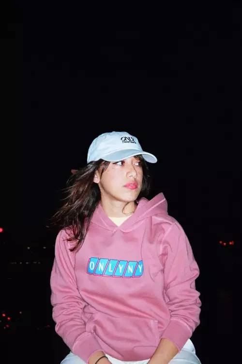 ONLYNY告诉你，不需要大印花等潮流元素，同样可以很潮。