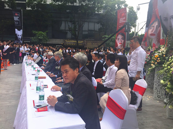 闊╁浗涓滃ぇ闂╢leur妗ｅ彛,闊╁浗涓滃ぇ闂╪yu楗板搧鎵瑰彂