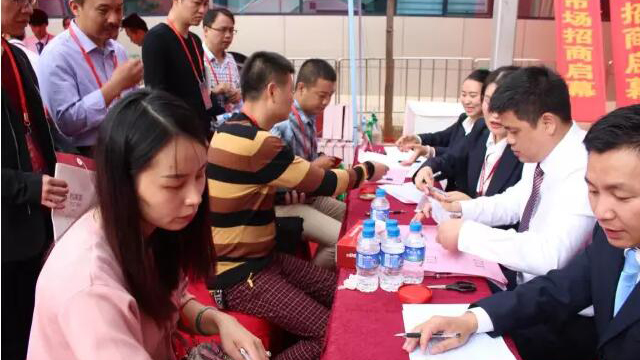 鏄嗘槑鏂楀崡姹熶簯閰掑簵鐢ㄥ搧甯傚満,鏂楀崡姹熶簯閰掑簵鐢ㄥ搧鍗氳涓績