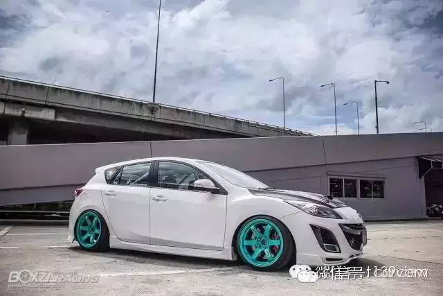 手动马自达3星骋两厢改装,马自达3平民如何改装好看