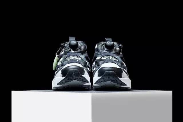 集结！Supreme新动作？周杰伦也认同PUMA？！