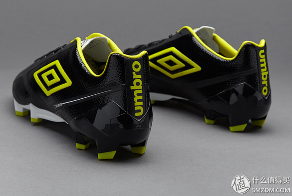 黑色钻石：UMBRO茵宝推出第二代VELOCITA130英镑