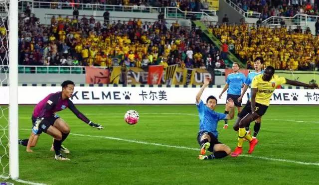 足球大胜中乙队,大连超越vs呼和浩特