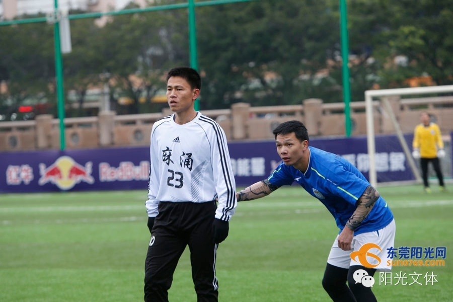 最高热情战胜最低气温红牛“贺岁杯”足球赛好疯狂