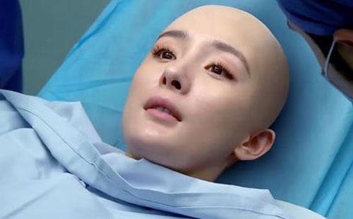 颖儿戴渔夫帽,颖儿之前嘲笑别人的视频