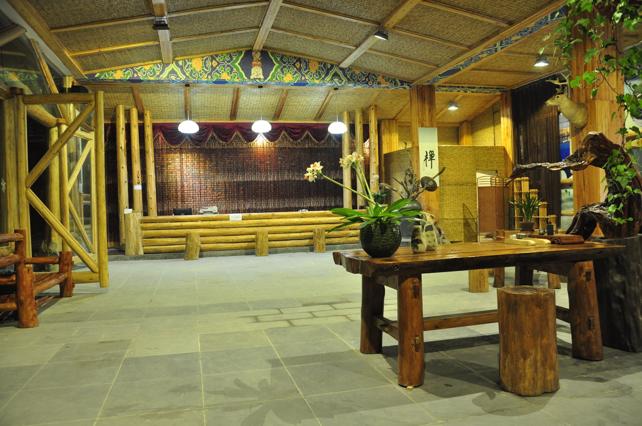 峨眉山旅游住哪个酒店比较方便,峨眉山度假酒店推荐最新