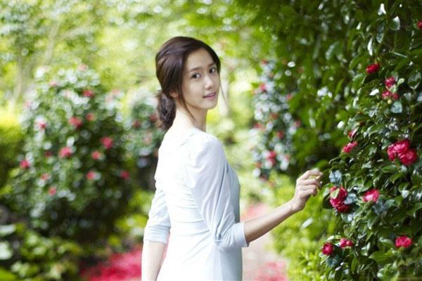 一见到女生紧张发抖,一见到漂亮的女生就紧张怎么办