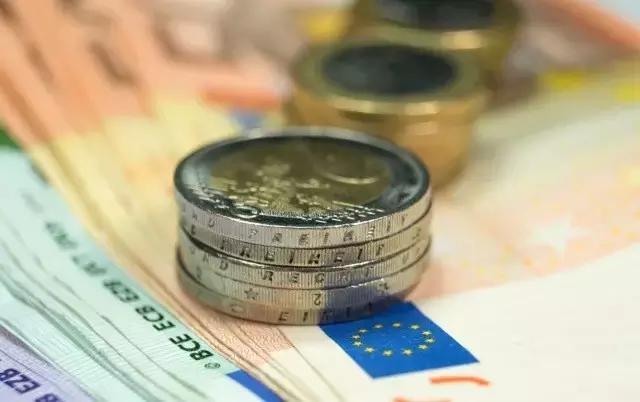 想买红酒买什么好喝又实惠,买红酒都有什么套路的方法