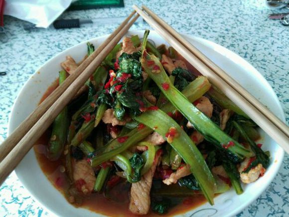 男朋友做饭难吃我特别生气怎么办,男朋友做饭很好吃什么体验