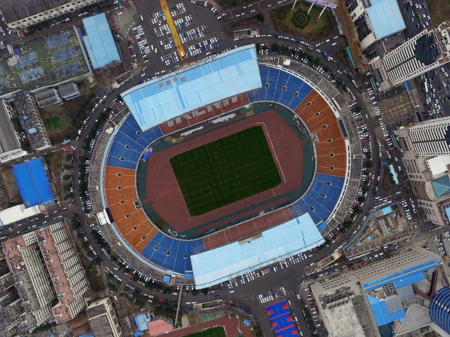 圣朱雀体育场完整视频,圣朱雀是专业足球场吗