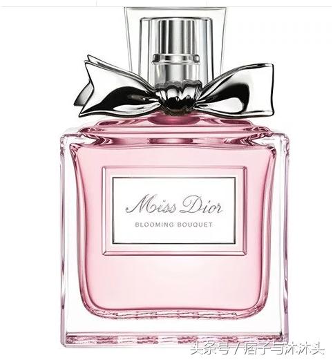 十大经典女士香水推荐 (最经典的十款香水)