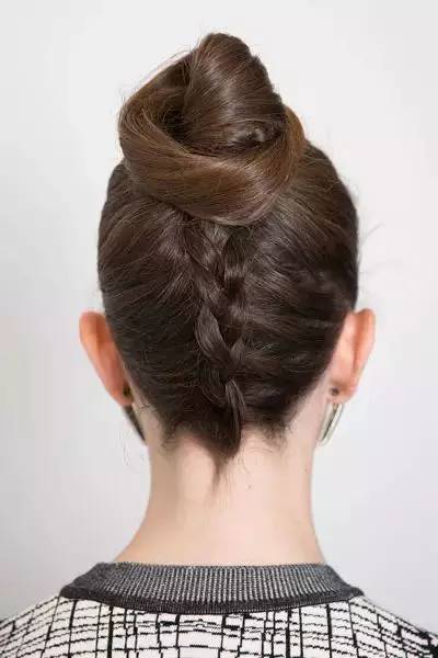 适合懒人的扎法,30-40岁懒人减龄扎发