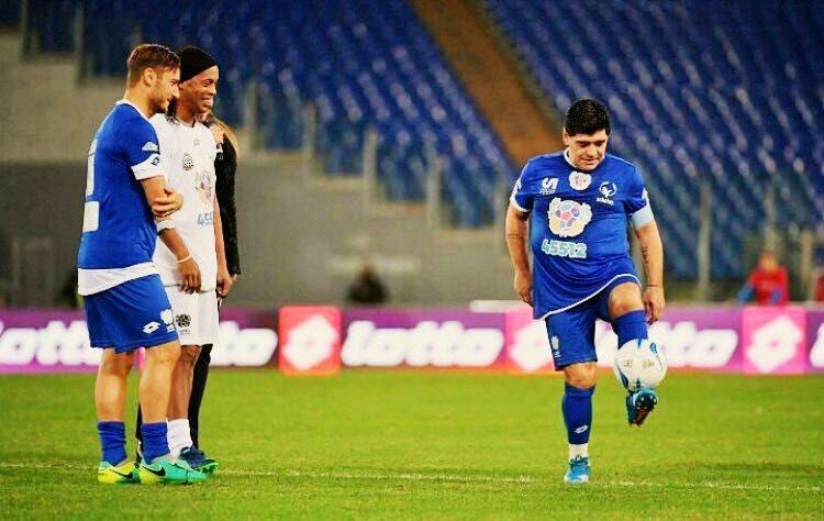 马拉多纳和罗马里奥对决,罗马里奥和马拉多纳同场