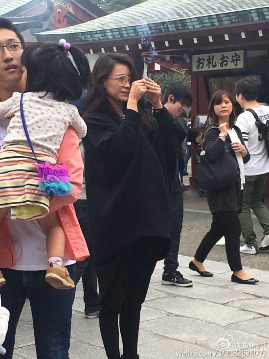 林心如孕期身体都正常吗,林心如挺大肚亮相像怀孕