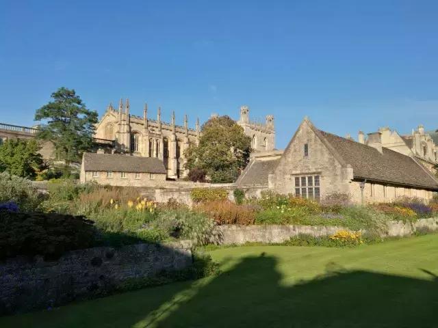 伊顿公学牛津,伊顿公学和剑桥