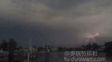 爱情搞笑动态图片,爱情搞笑动态图