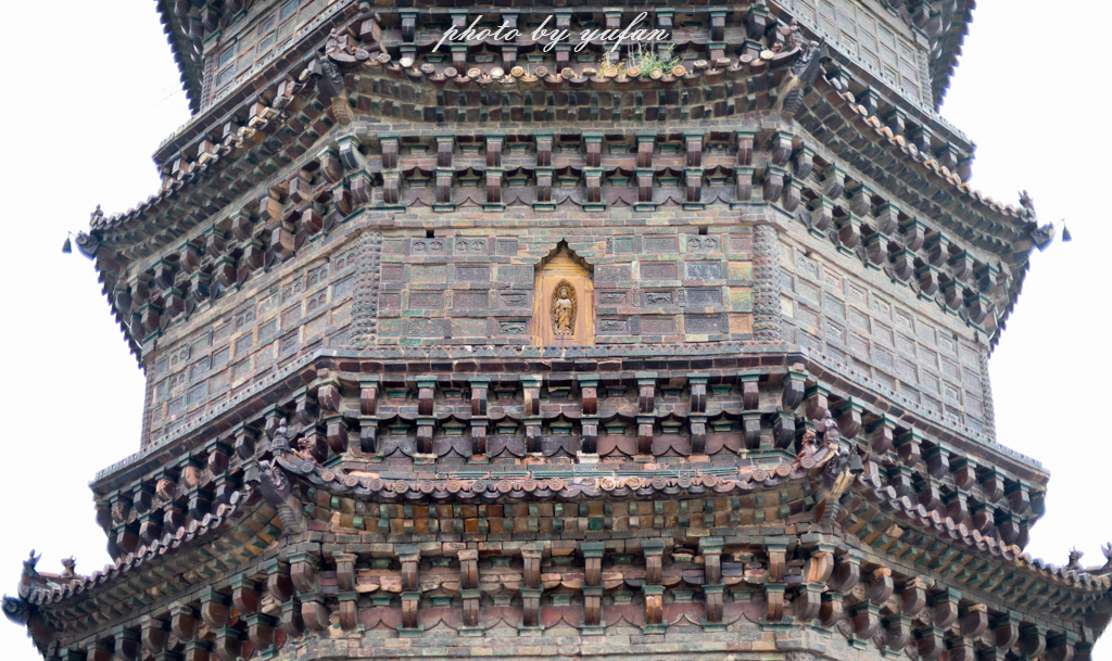 埃菲尔铁塔才区区百年，开封铁塔已矗立千年