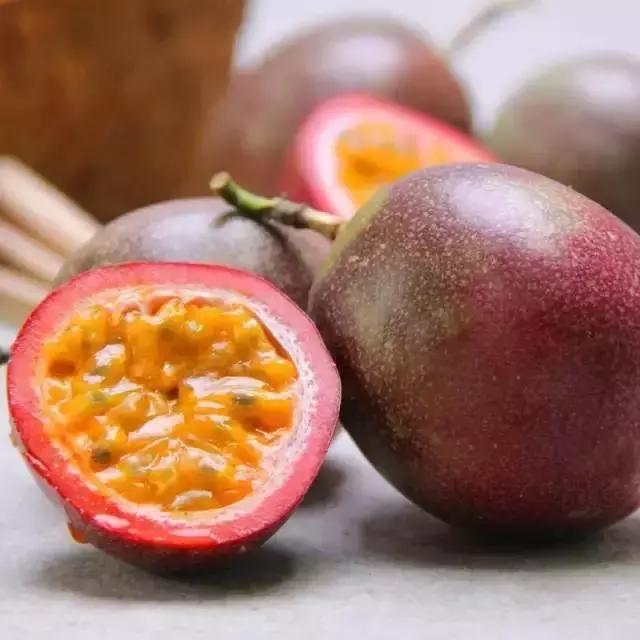 吃百香果会胖吗,青百香果能吃吗