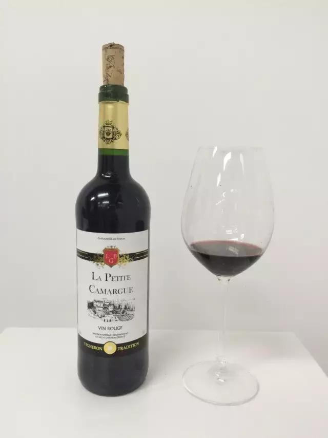 想买红酒买什么好喝又实惠,买红酒都有什么套路的方法