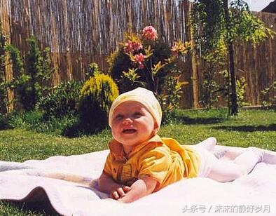 宝宝晒太阳正确方法护眼,宝宝晒太阳的正确时间和方法秋冬