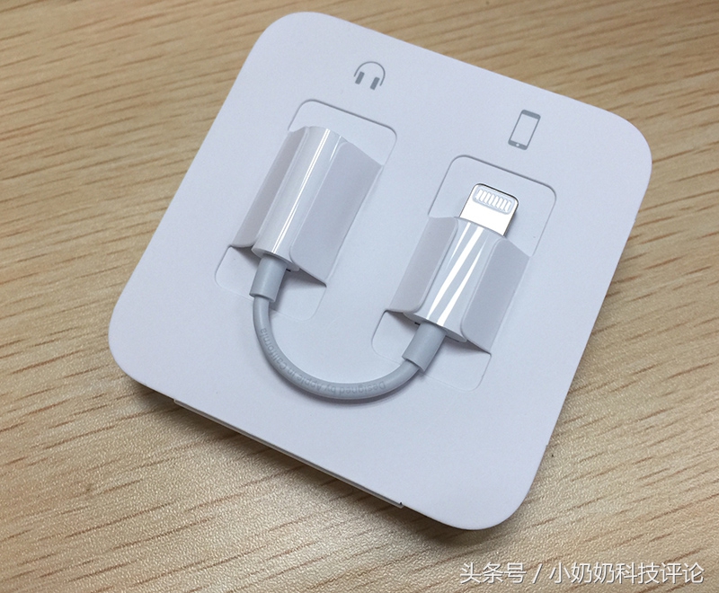 iphone7p杩沝fu缁翠慨,iphone7绉婚櫎鑰虫満瀛旂殑鍘熷洜