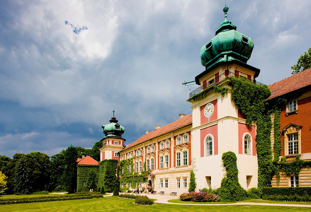 出国旅游哪个国家便宜,出国机票便宜的国家