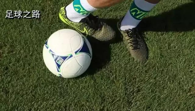 足球实战技巧牛尾巴,足球技巧脚后跟勾球
