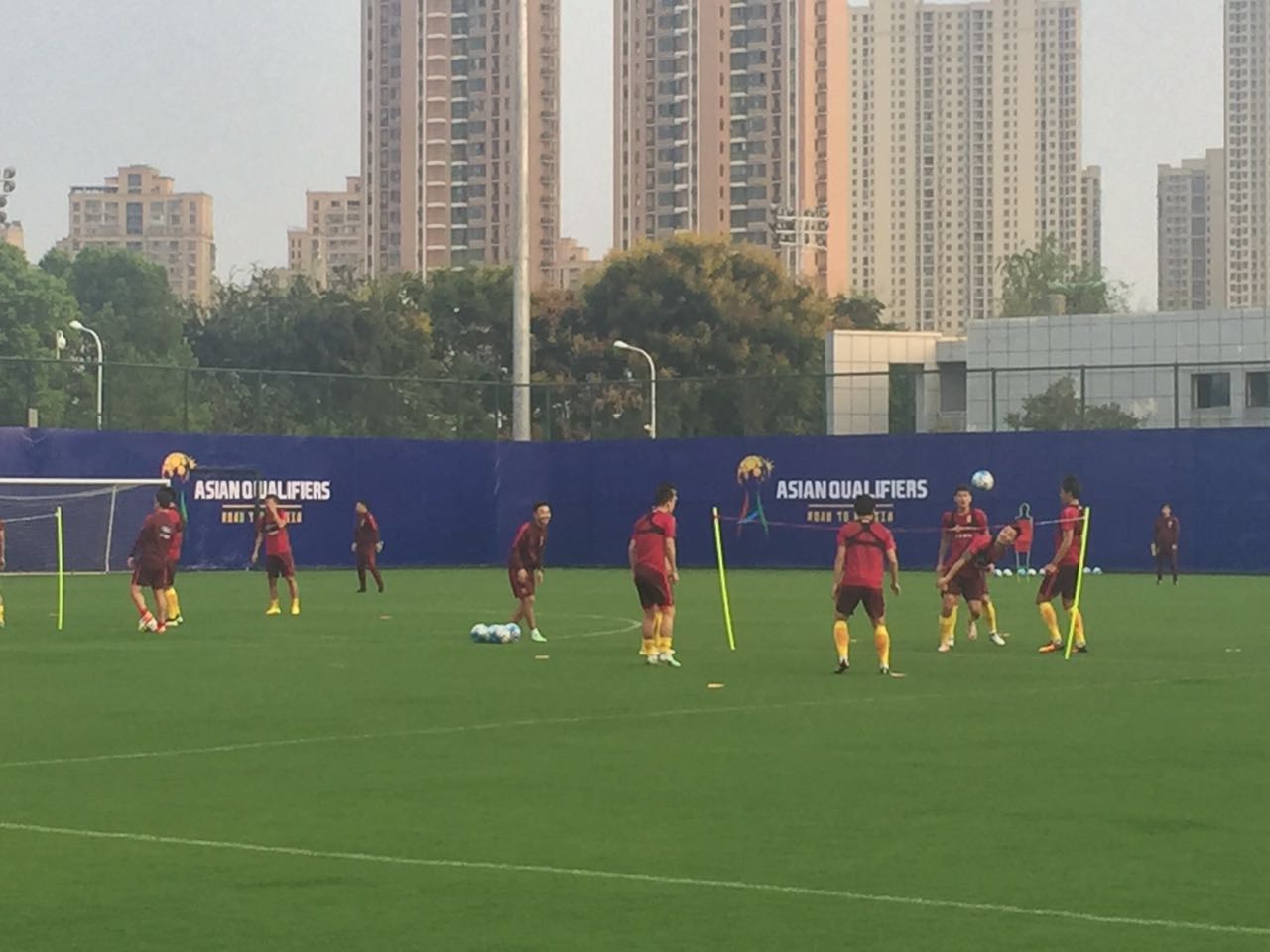 江城起步古城起舞国足又上路