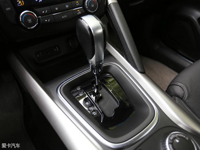 不看颜值只看性能的手机,2016款雷诺科雷嘉雾灯型号