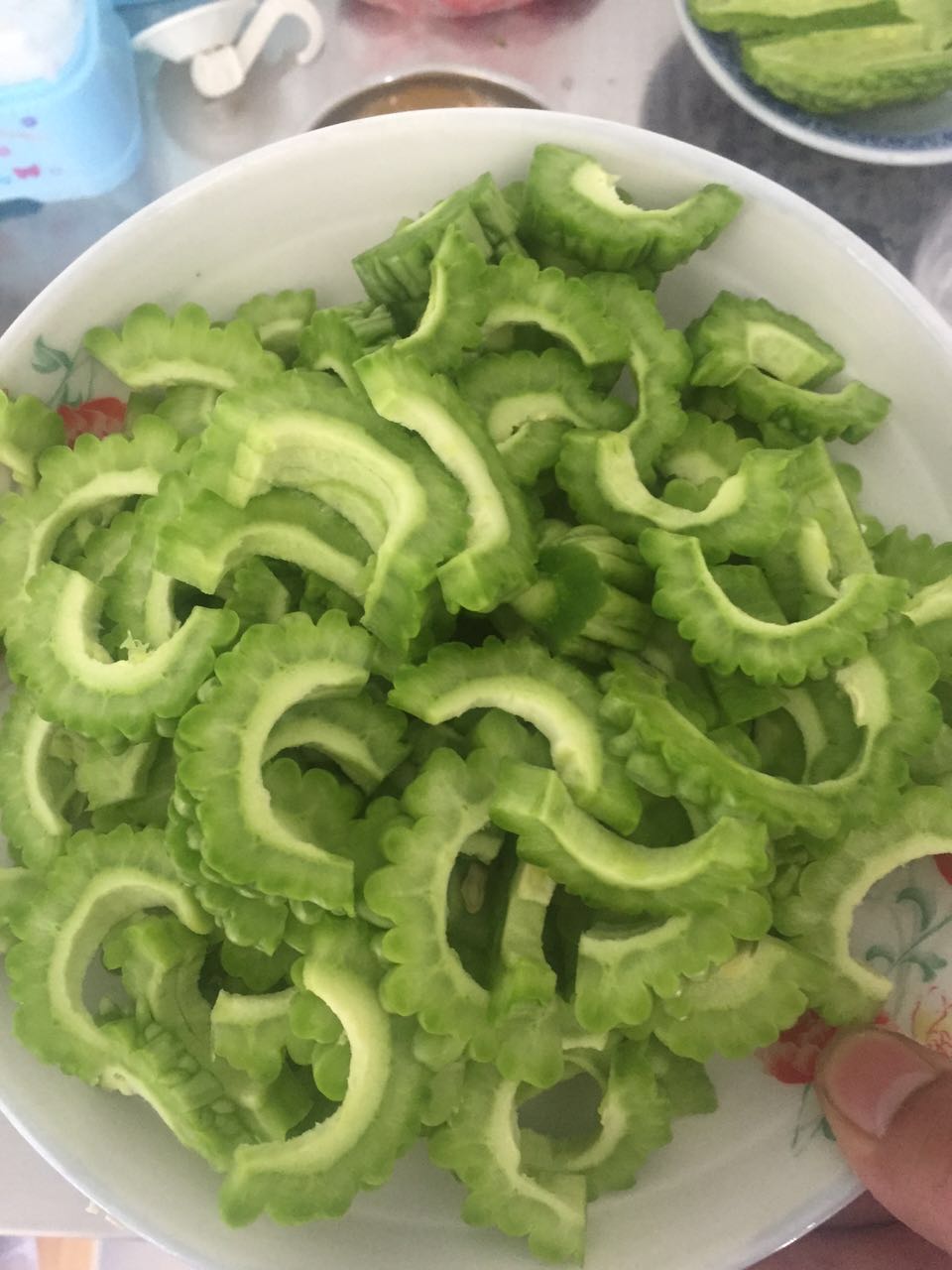 苦瓜的小妙用,苦瓜治痔疮是真的吗