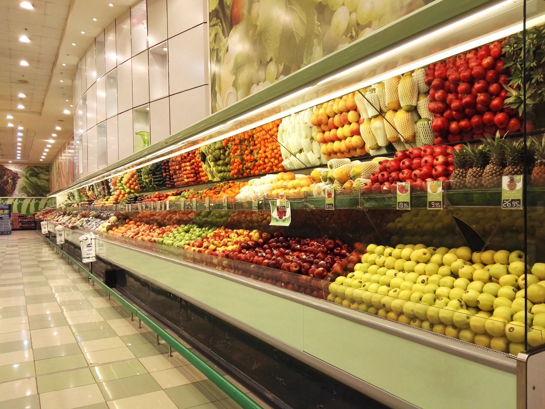 沙特阿拉伯的超市，最爱聘请男收银员