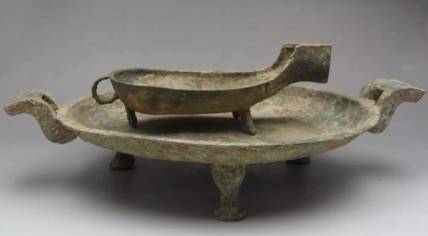 抖腿不是病，只因儿时一不谨慎见过洗脸盆