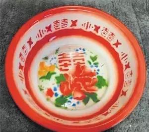 抖腿不是病，只因儿时一不谨慎见过洗脸盆