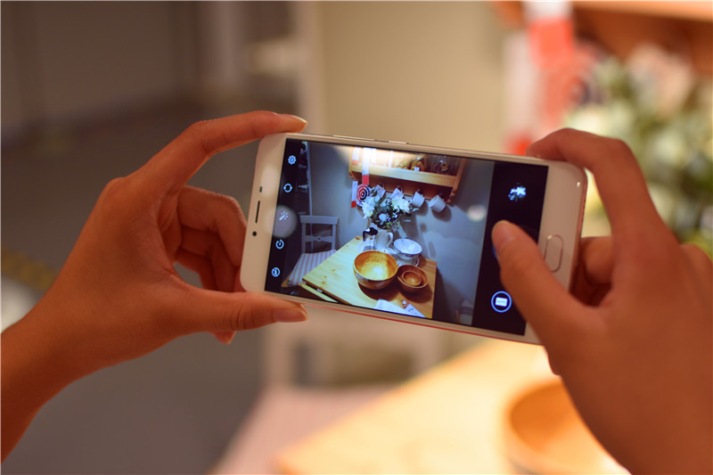 低调不代表没有光芒,魅蓝u20怎么样