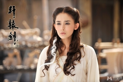 迪丽热巴和古力娜扎撞衫谁更美,迪丽热巴古力娜扎对比花儿与少年