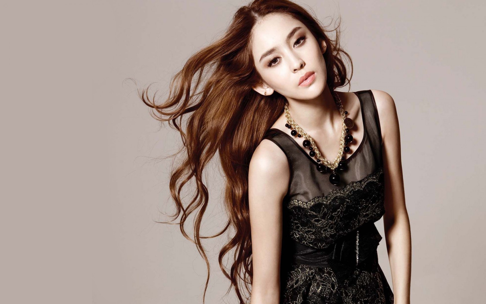 迪丽热巴和古力娜扎撞衫谁更美,迪丽热巴古力娜扎对比花儿与少年