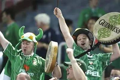 同样是输球，有人在谩骂，而有人却在高歌！