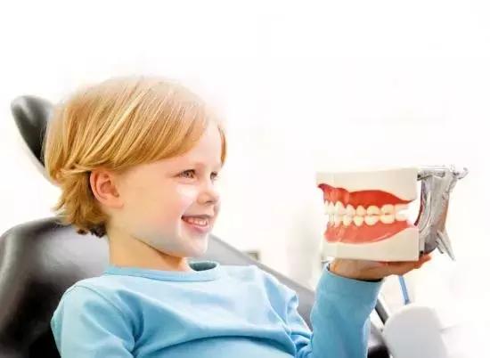 宝宝龋齿可能引发全身性疾病，妈妈必须知道的0~6岁牙齿护理