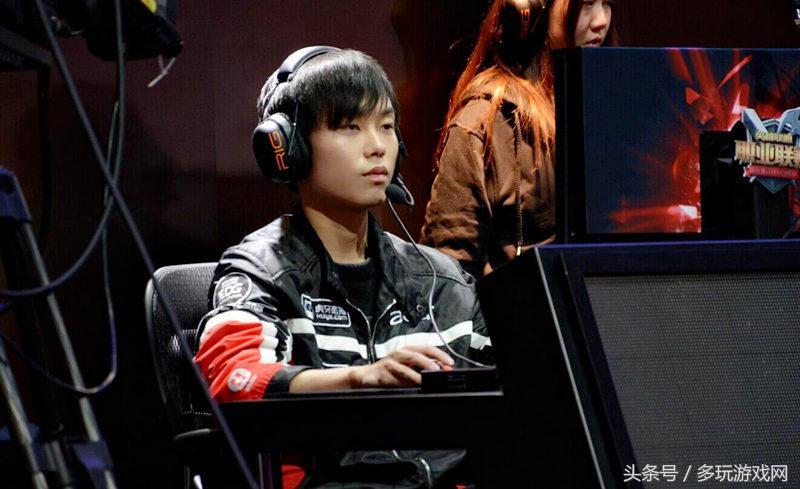 edg涓婂崟mouse鍜宬oro,mouse瀹跺涵鍙樻晠