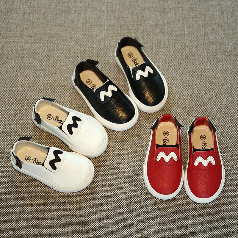 儿童的鞋子怎么选才算合适,鞋子质量影响孩子