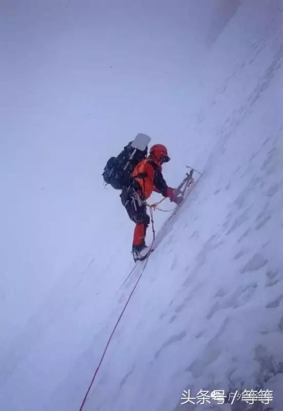 博格达峰登顶需要什么手续,博格达攀登视频教程