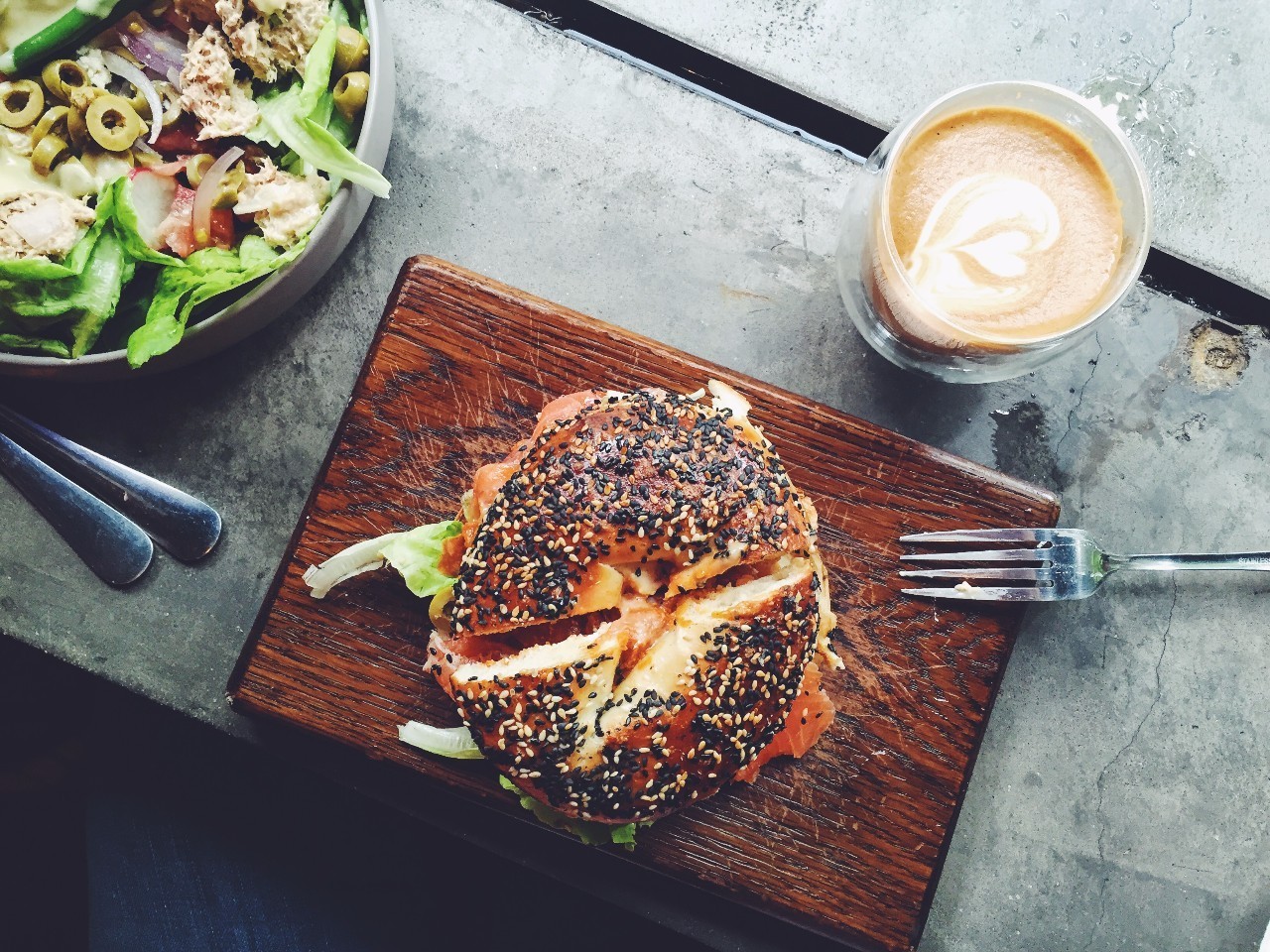 在上海想念成都,在上海想念家乡