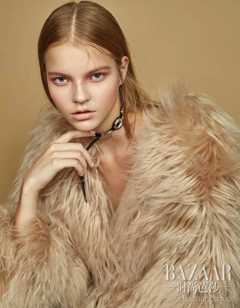 choker适合什么发型,搭配choker的发型