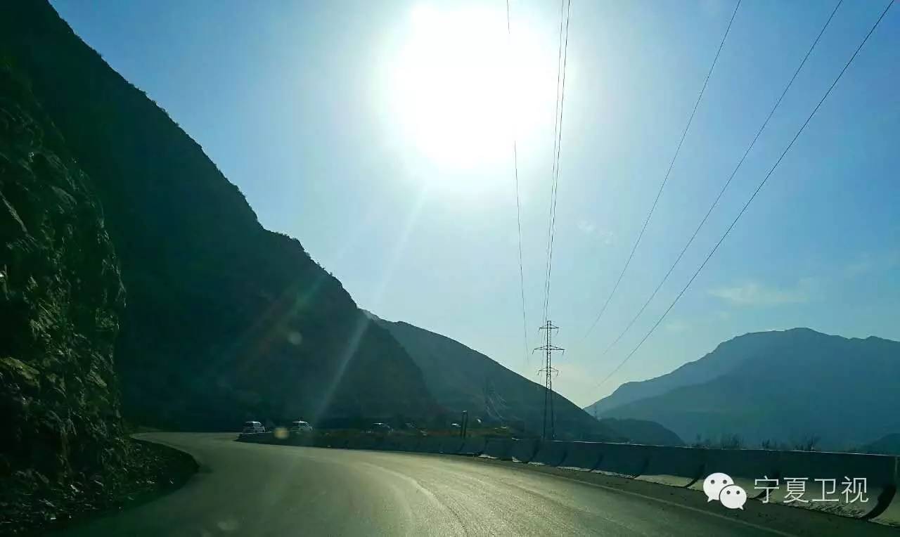 同样是600多公里路程，在这里要比国内多花近一倍的时间|小杜丝路行⑯